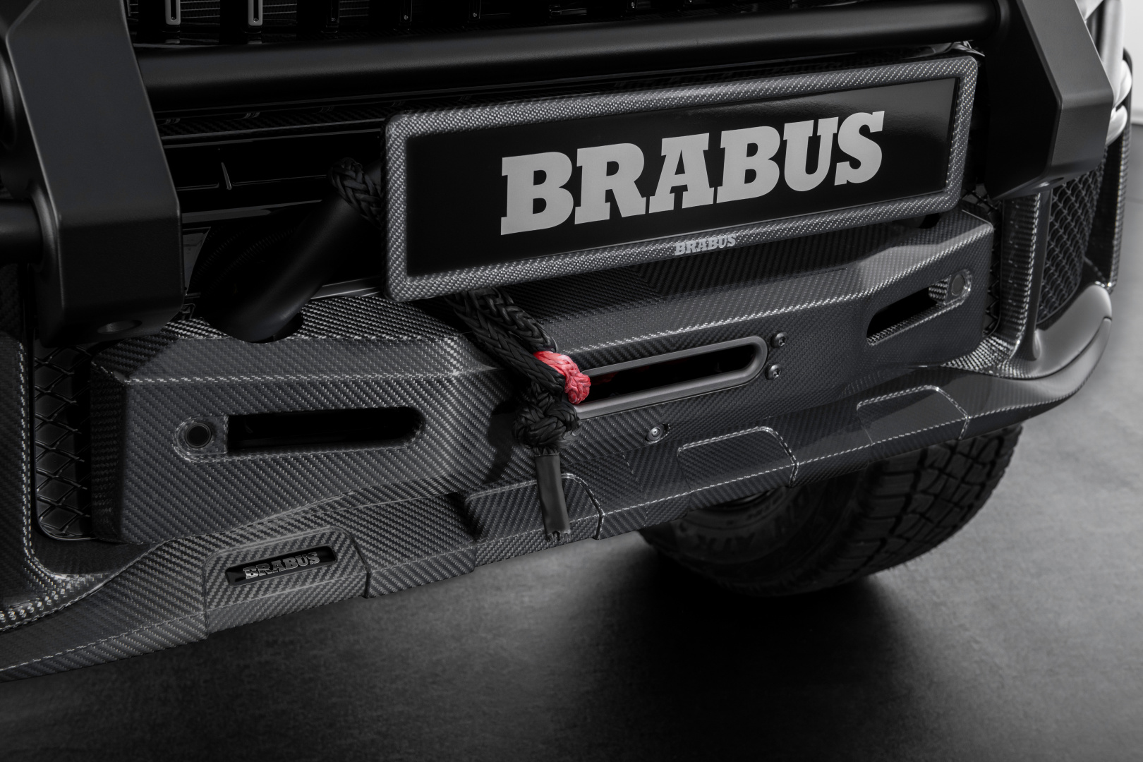 SMALL_BRABUS XL 800_W465_Studio (4)